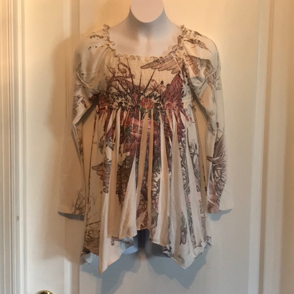 Long sleeve tunic top.
